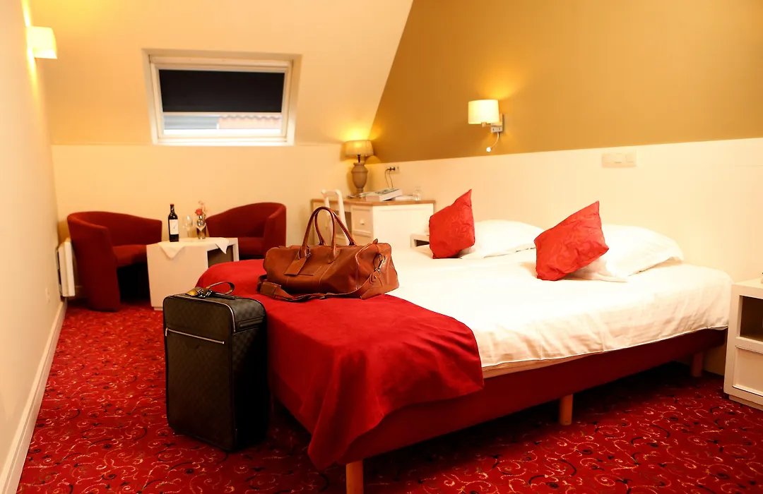 Hotel Acacia-1